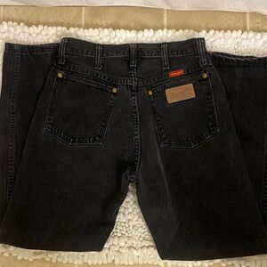 Wrangler Women 9/34 Black Relaxed Jeans 💯 cotton classic vtg. Jeans